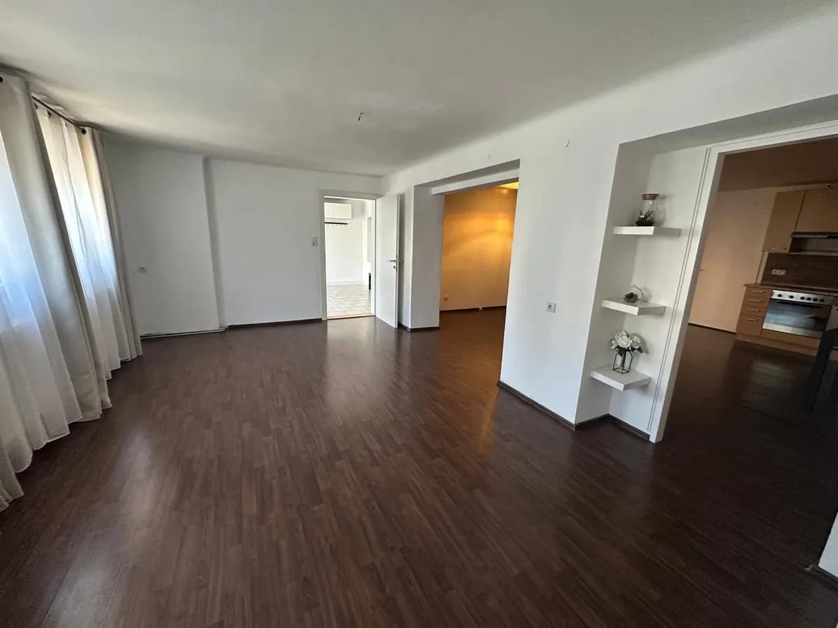 4-Zimmer-Wohnung mieten in Linz – 120 m², € 850 – Bild 1 von 3