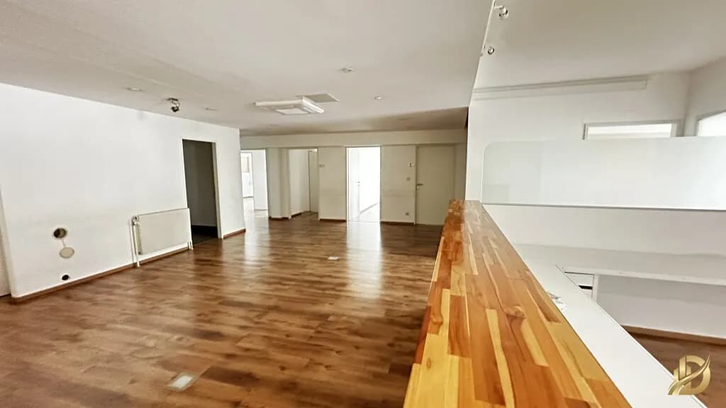 13-Zimmer-Gewerbeimmobilie mieten in Wien – 280 m², € 5.163