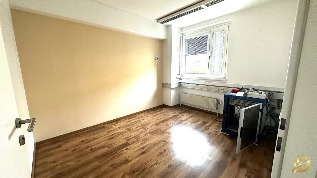 13-Zimmer-Gewerbeimmobilie mieten in Wien – 280 m², € 5.163 – Bild 4 von 28