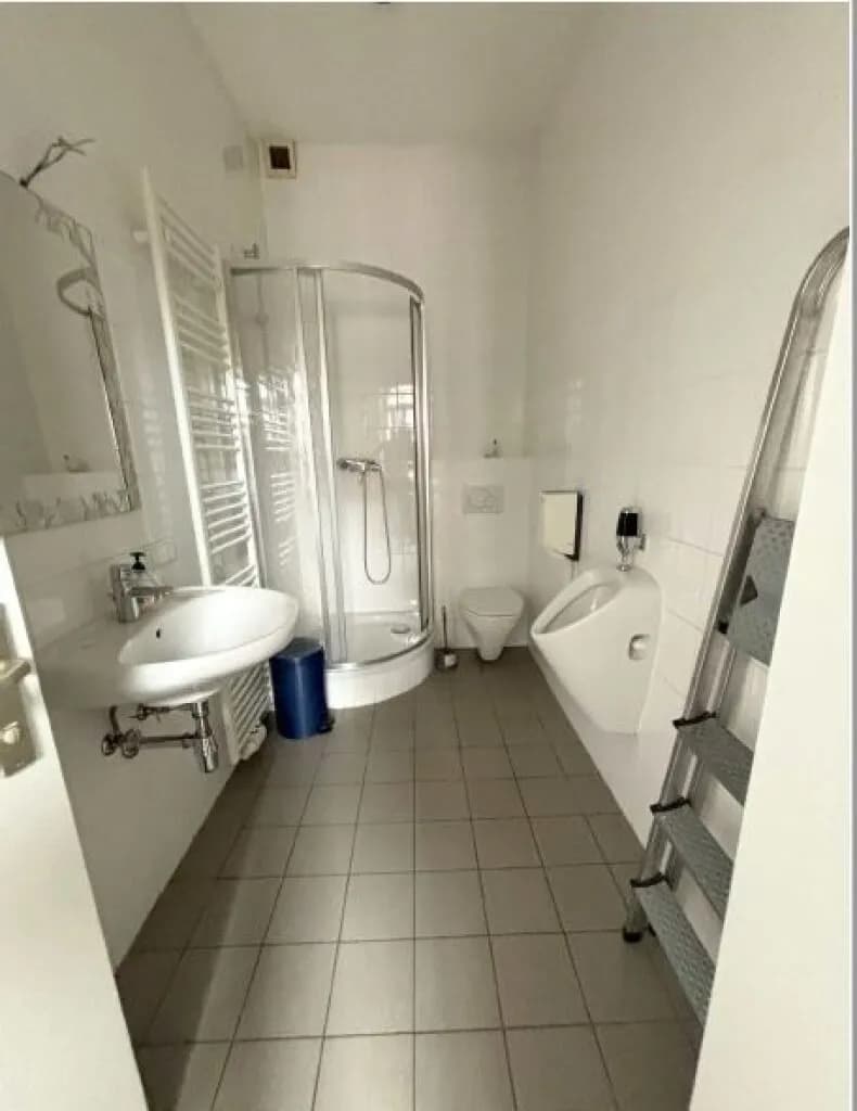 2-Zimmer-Gewerbeimmobilie mieten in Wien – 102 m², € 981 – Bild 7 von 11