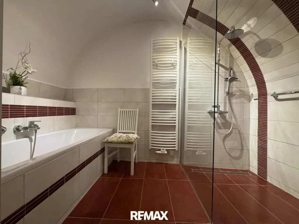 5-Zimmer-Gewerbeimmobilie kaufen in Eferding – 154 m², € 399.000 – Bild 7 von 19