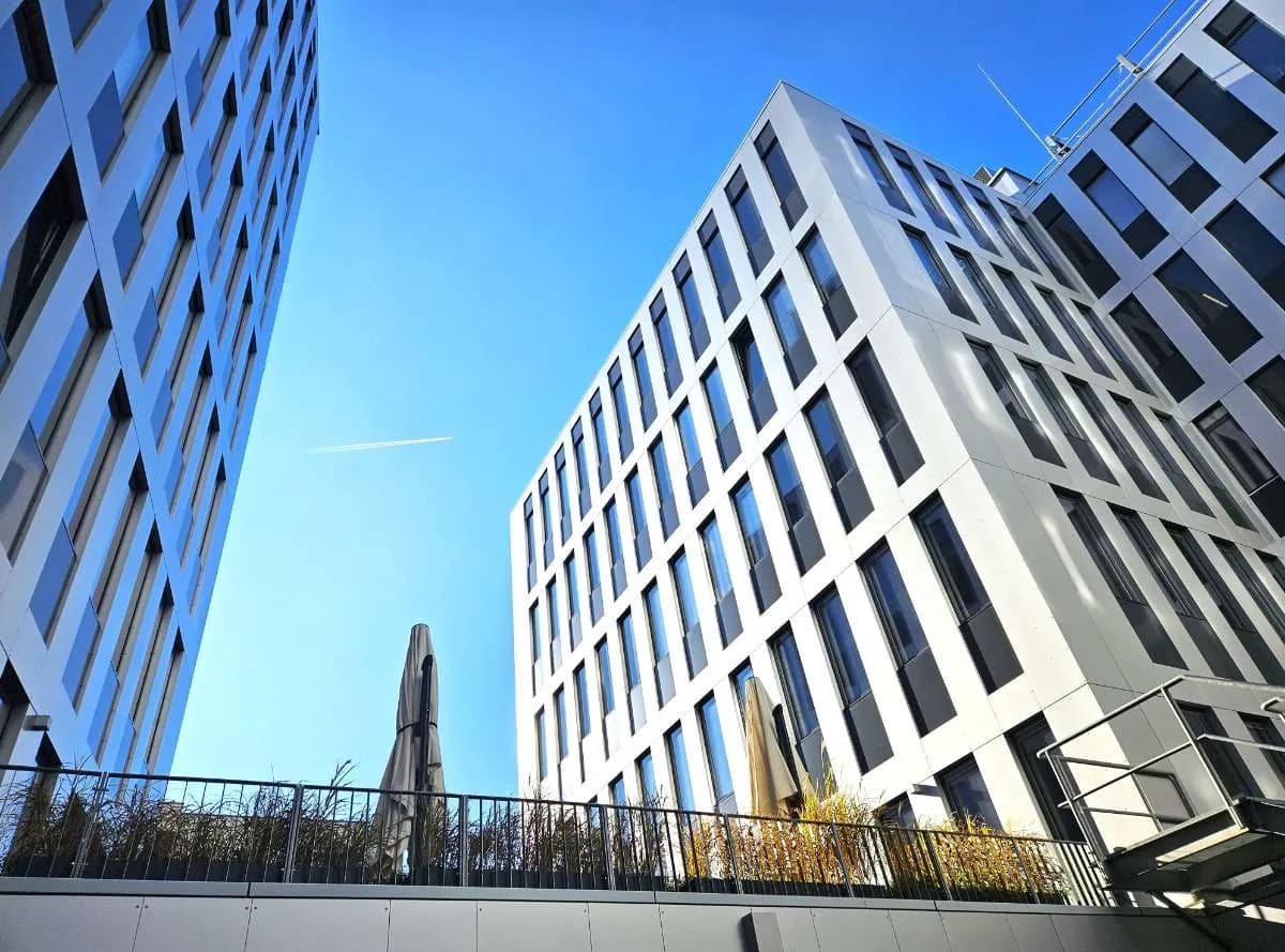 Gewerbeimmobilie mieten in Wien – 1 500 m², € 17 – Bild 2 von 4