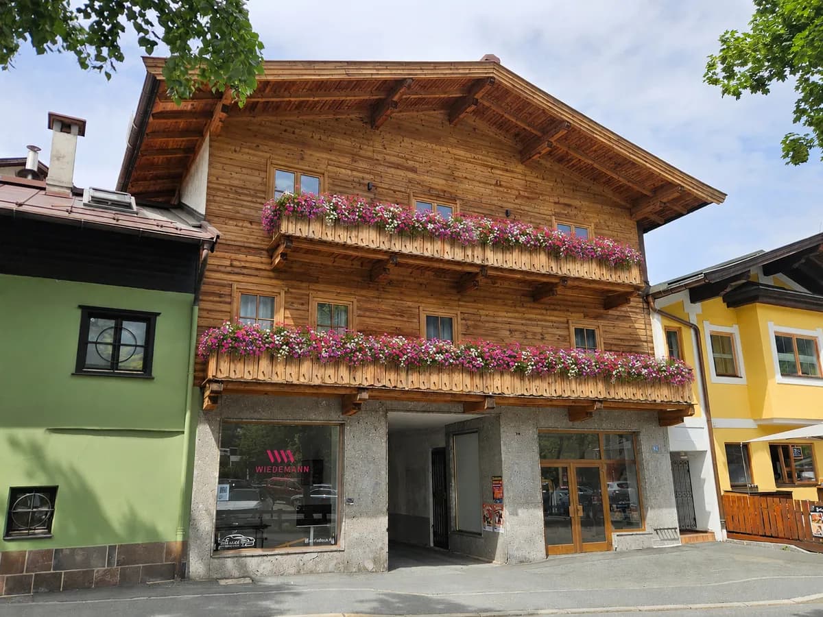 Haus kaufen in Kitzbühel – 756,74 m² – Bild 2 von 10