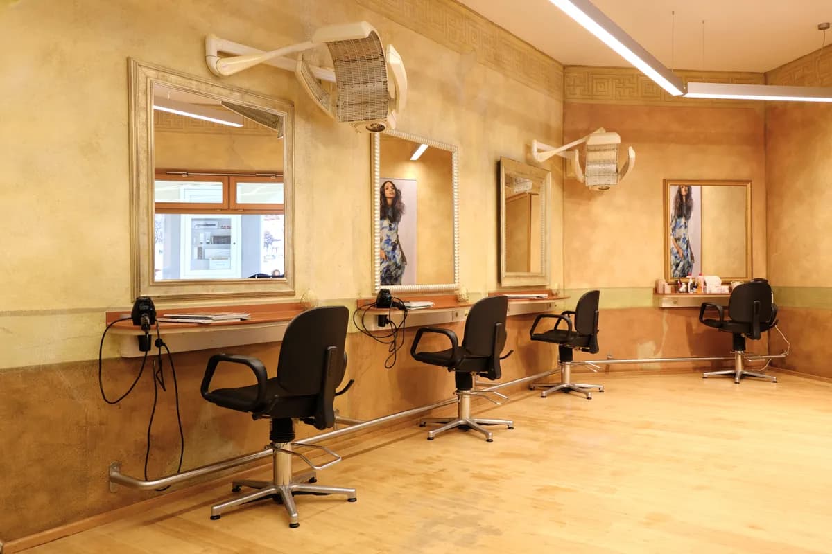 Gewerbeimmobilie mieten in Innsbruck-Land – 145 m², € 1.200 – Bild 2 von 6