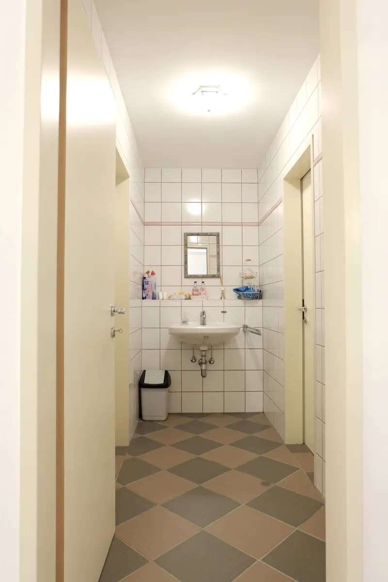Gewerbeimmobilie mieten in Innsbruck-Land – 145 m², € 1.200 – Bild 6 von 6