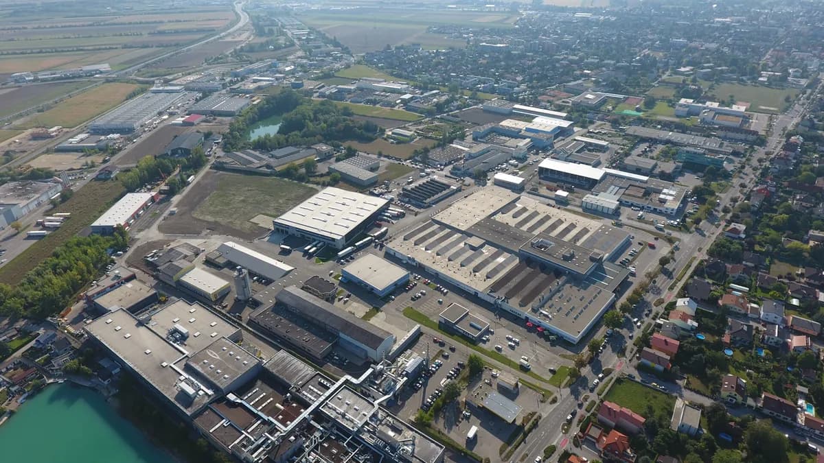 Immobilie mieten in Korneuburg – 3 700 m², € 9 – Bild 2 von 7