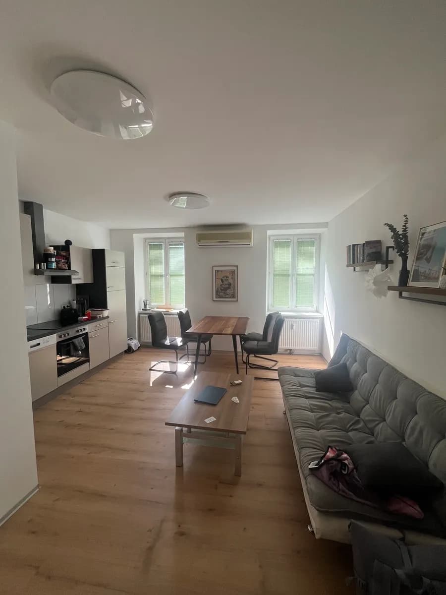 2-Zimmer-Wohnung mieten in Linz – 75 m², € 946 – Bild 1 von 8