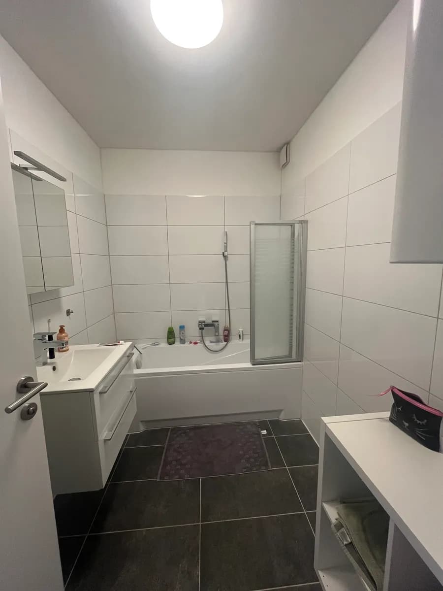 2-Zimmer-Wohnung mieten in Linz – 75 m², € 946 – Bild 3 von 8
