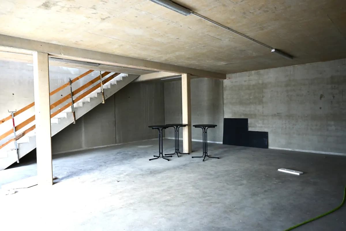 Gewerbeimmobilie mieten in Linz Land – 176 m², € 2.446 – Bild 2 von 6
