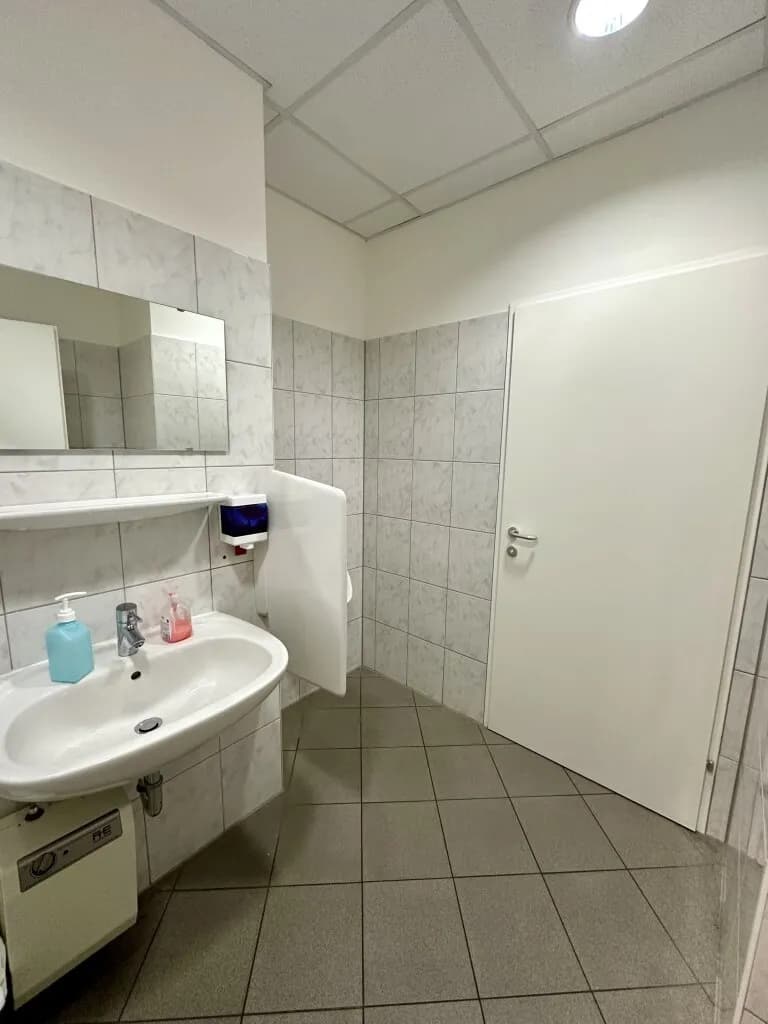 3-Zimmer-Gewerbeimmobilie mieten in Graz – 126 m², € 1.100 – Bild 9 von 10
