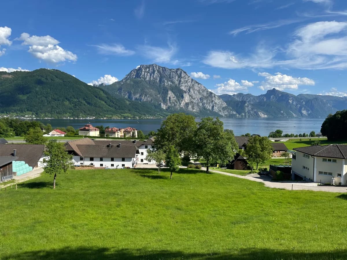 Grundstück kaufen in Gmunden – 1 228 m², € 1.375.000 – Bild 2 von 13