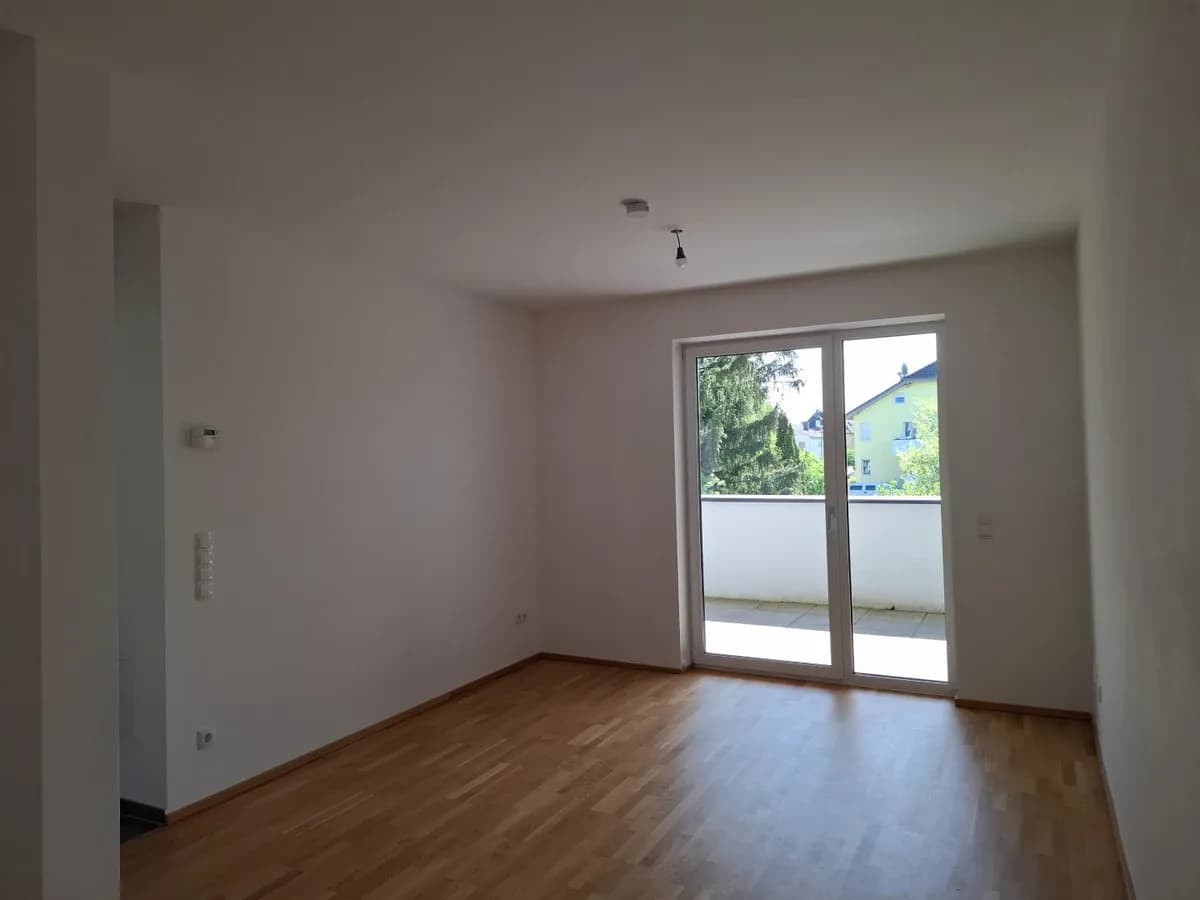 2-Zimmer-Wohnung mieten in Wels – 42,84 m², € 859 – Bild 3 von 9