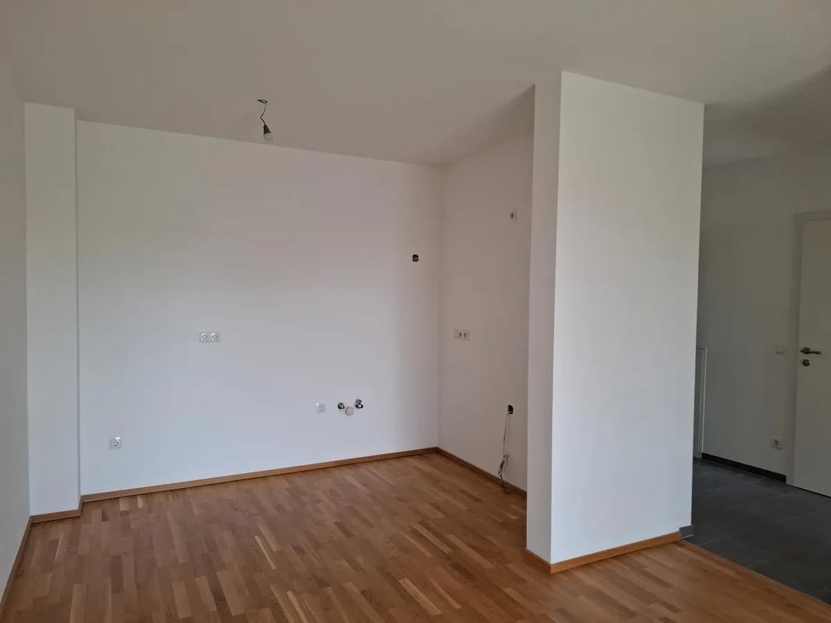 2-Zimmer-Wohnung mieten in Wels – 42,84 m², € 859 – Bild 4 von 9