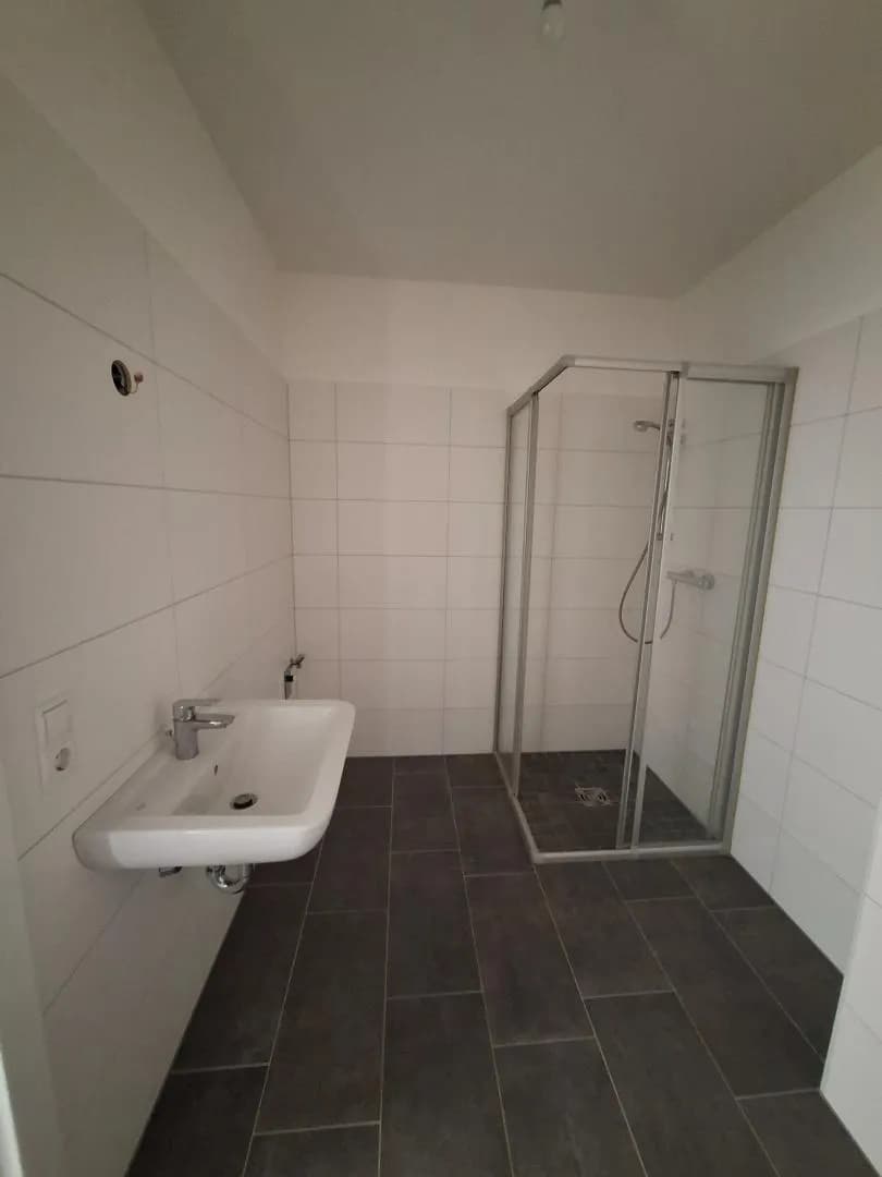 2-Zimmer-Wohnung mieten in Wels – 42,84 m², € 859 – Bild 5 von 9