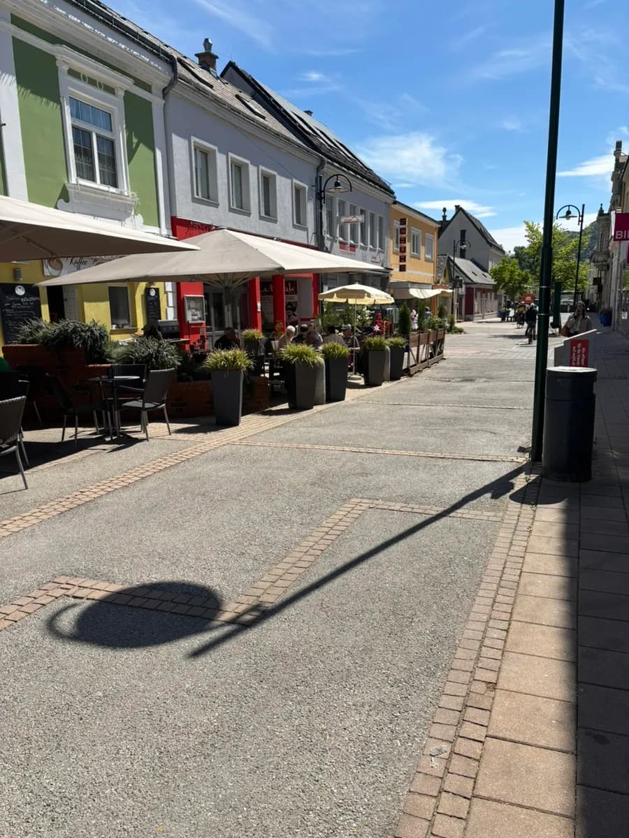 Gewerbeimmobilie kaufen in Baden – 350 m², € 470.000