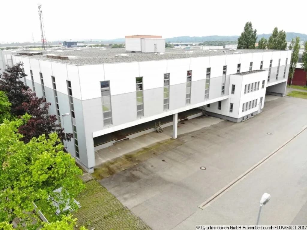 Gewerbeimmobilie kaufen in Sankt Pölten – 12 238 m², € 8.040.000
