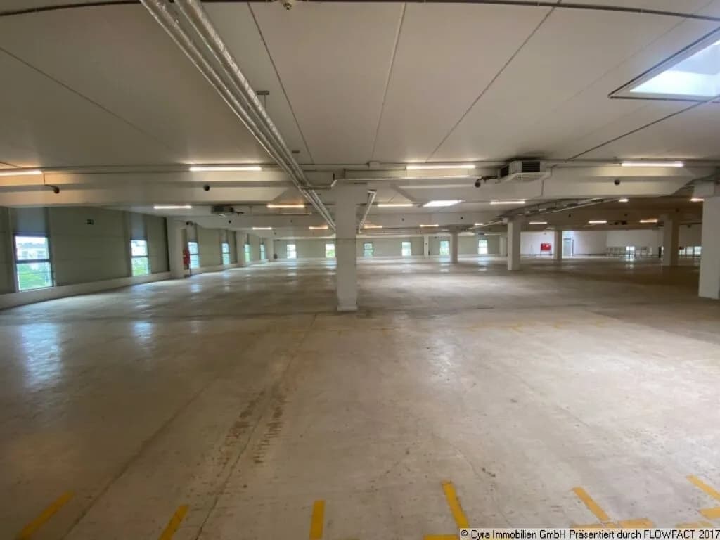 Gewerbeimmobilie kaufen in Sankt Pölten – 12 238 m², € 8.040.000 – Bild 3 von 27
