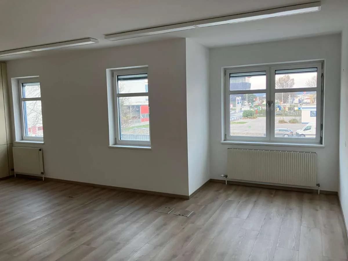 Gewerbeimmobilie mieten in Mödling – 124 m², € 1.562 – Bild 7 von 16