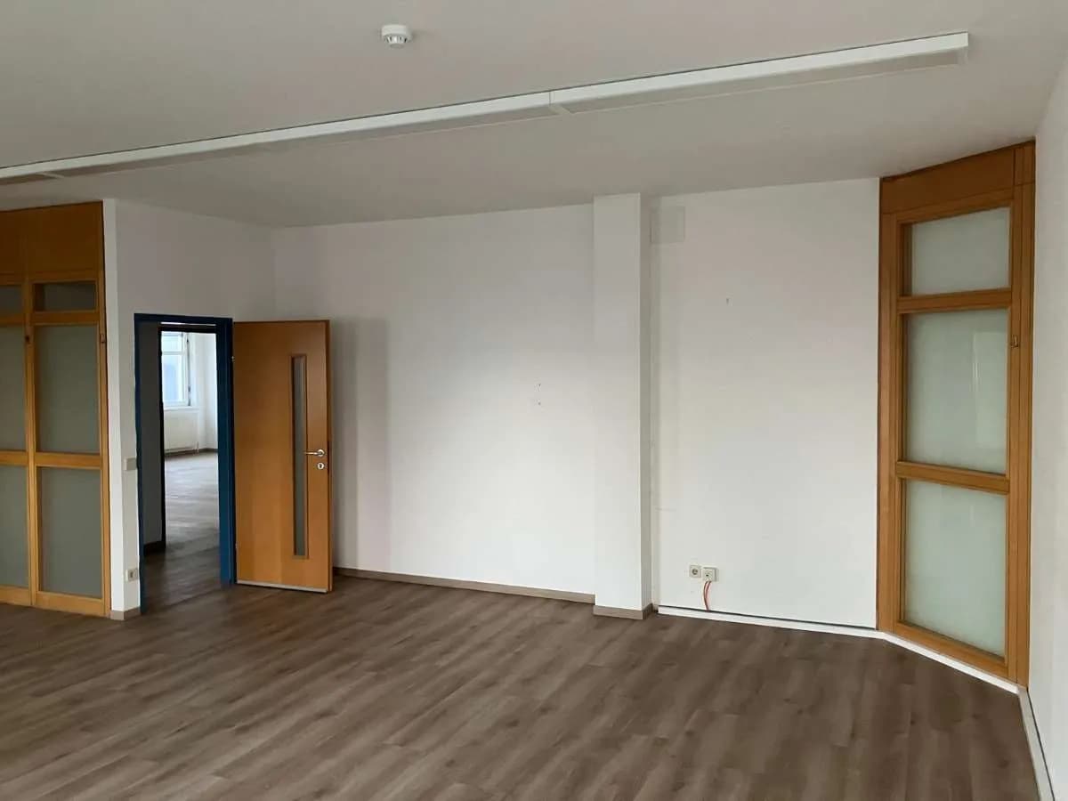 Gewerbeimmobilie mieten in Mödling – 124 m², € 1.562 – Bild 15 von 16