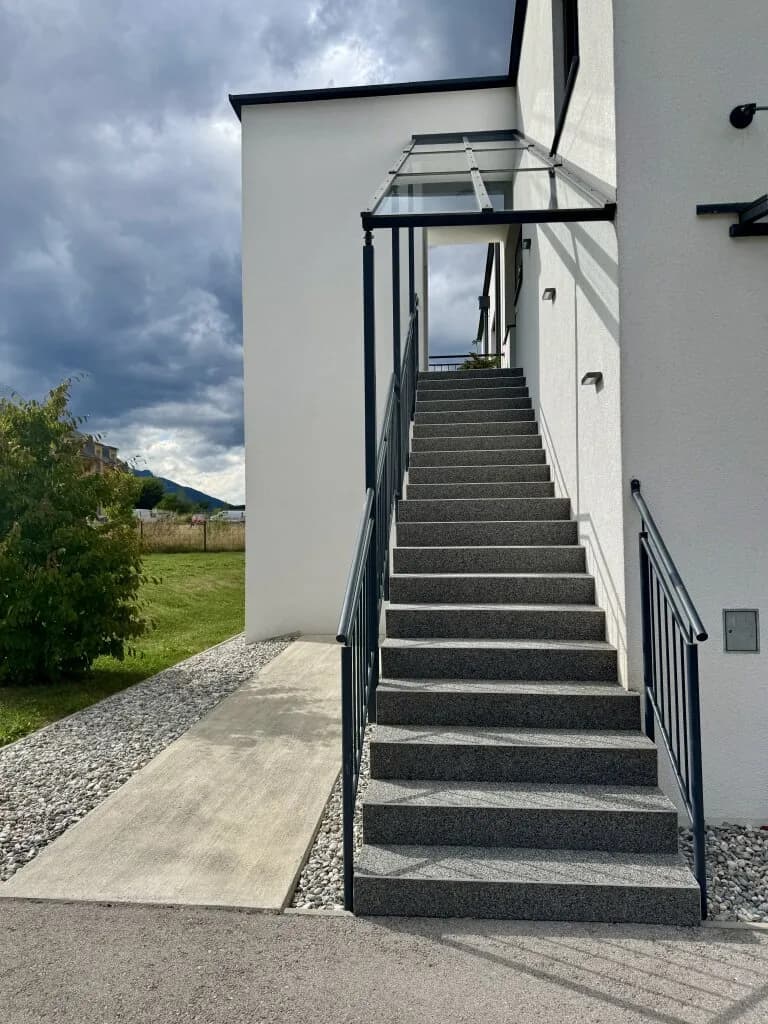 5-Zimmer-Gewerbeimmobilie mieten in Villach Land – 145 m², € 1.902 – Bild 2 von 24