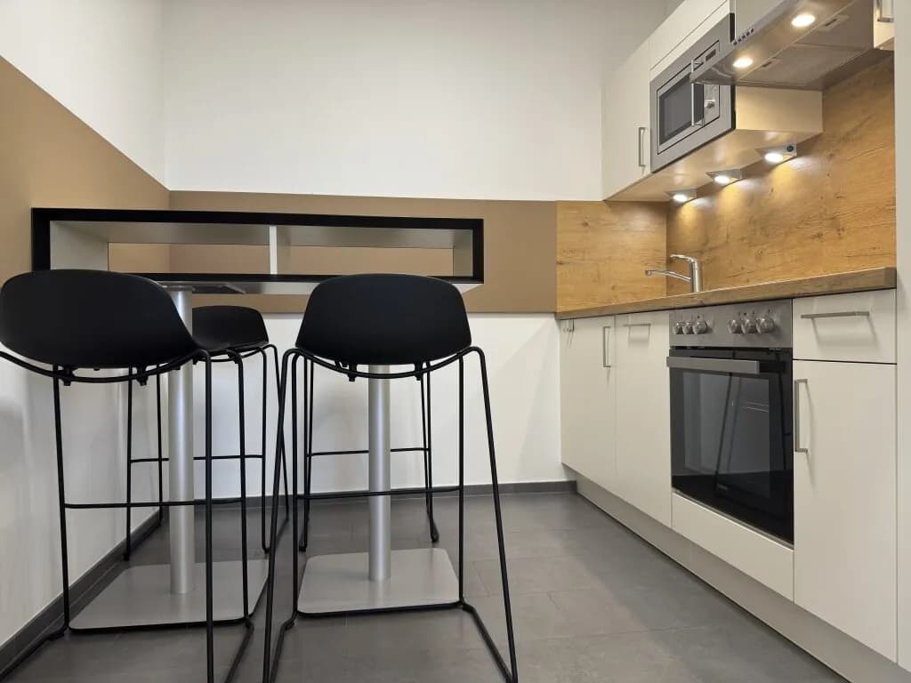 5-Zimmer-Gewerbeimmobilie mieten in Villach Land – 145 m², € 1.902 – Bild 8 von 24