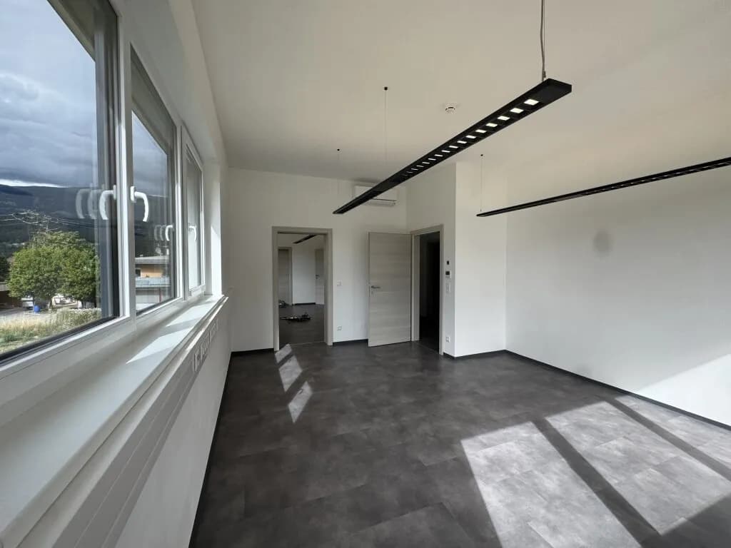 5-Zimmer-Gewerbeimmobilie mieten in Villach Land – 145 m², € 1.902 – Bild 11 von 24