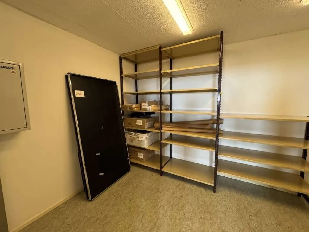 9-Zimmer-Gewerbeimmobilie mieten in Linz – 309 m², € 4.544 – Bild 5 von 22