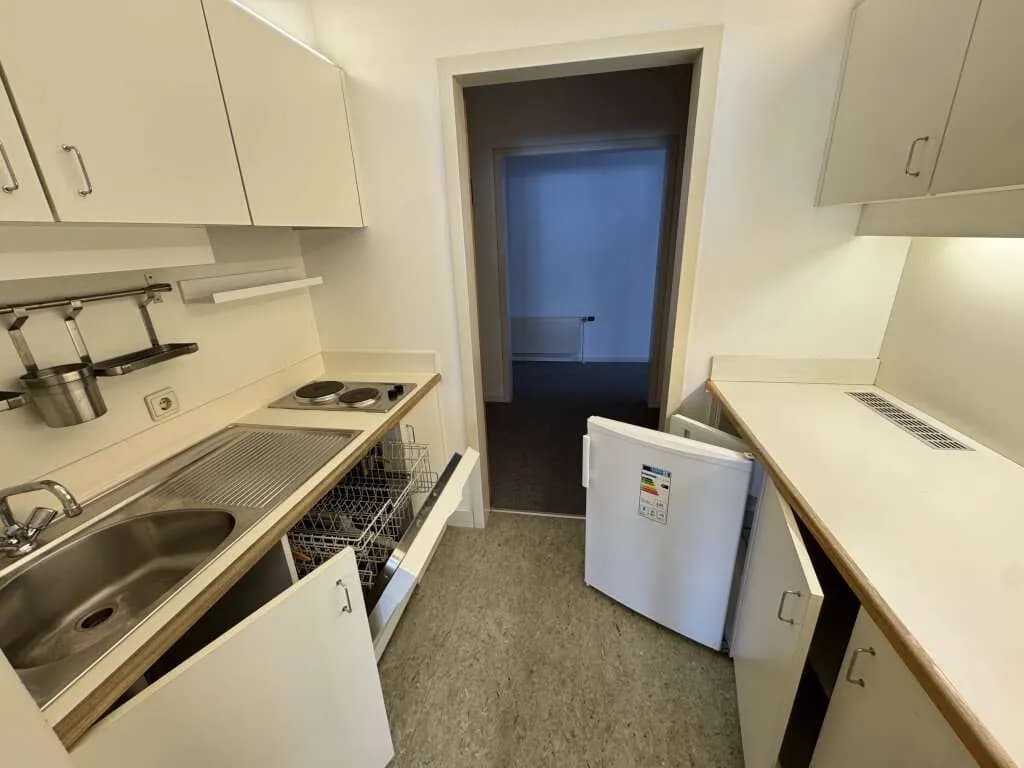 9-Zimmer-Gewerbeimmobilie mieten in Linz – 309 m², € 4.544 – Bild 6 von 22