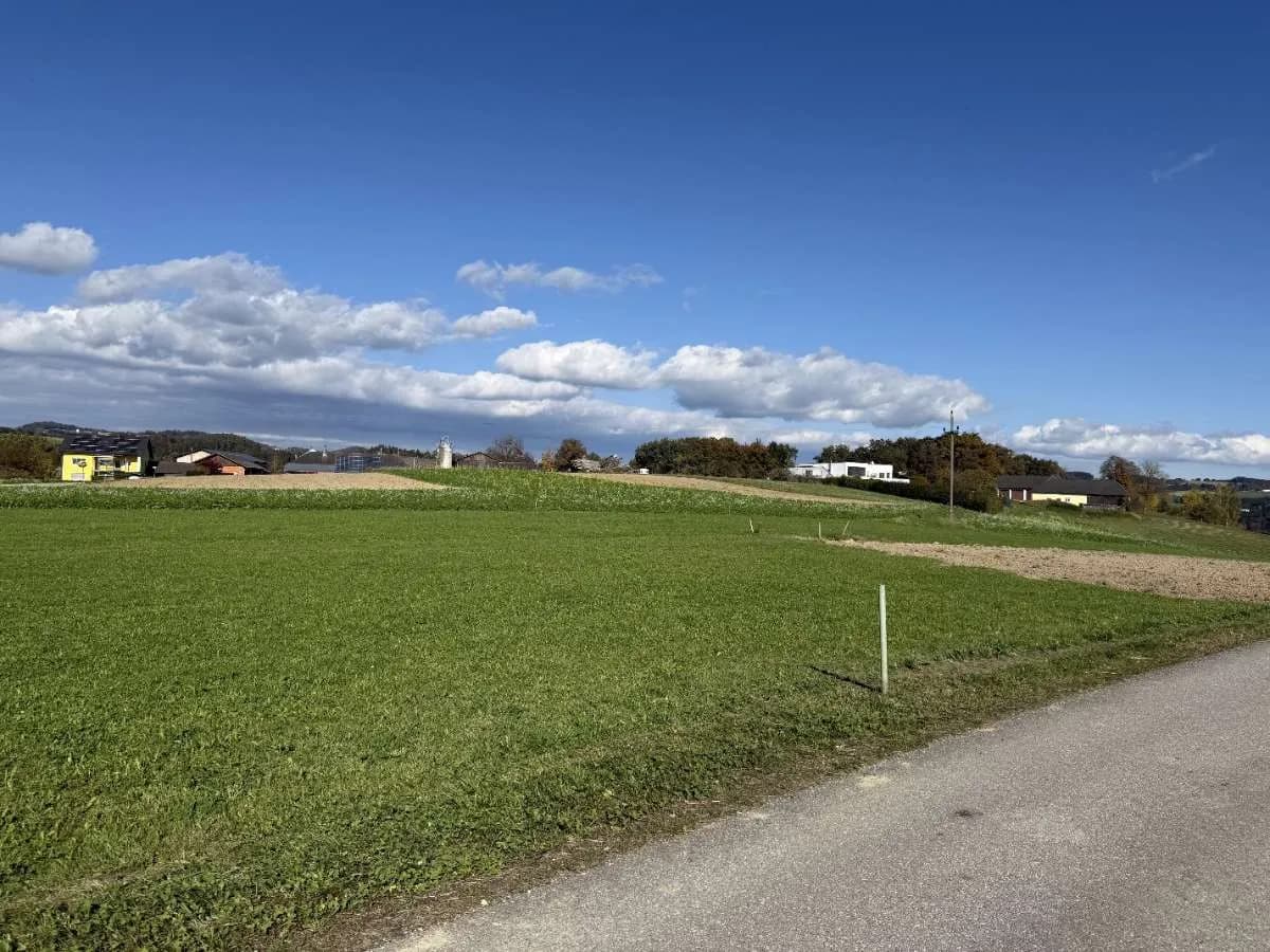 Grundstück kaufen in Perg – 1 051 m², € 233.000