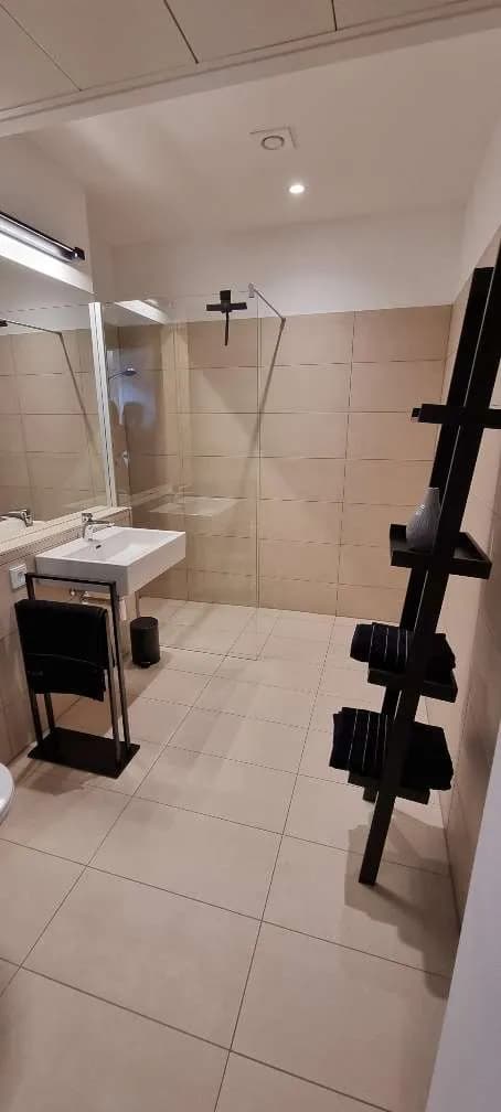 2-Zimmer-Wohnung mieten in Linz – 54 m², € 1.555 – Bild 7 von 10