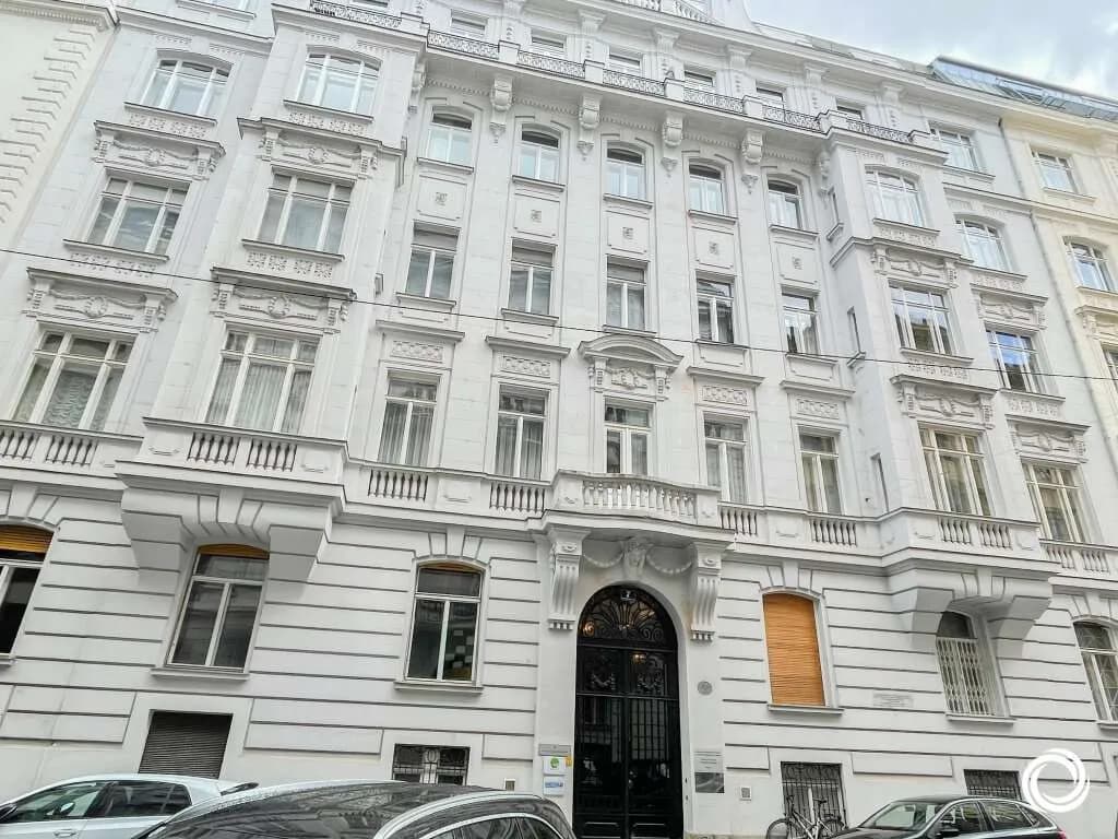 Wohnung mieten in Wien – 160,04 m², € 2.996