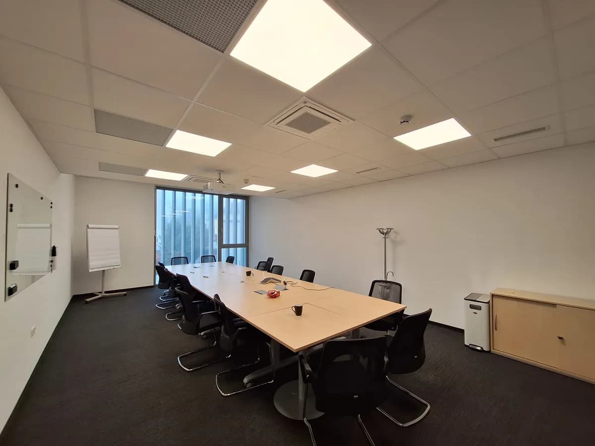 Gewerbeimmobilie mieten in Graz – 1 115 m², € 15