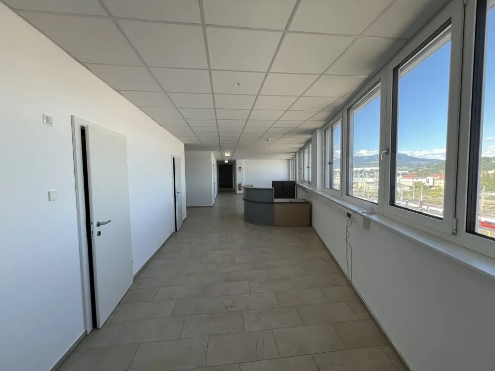 Gewerbeimmobilie mieten in Graz – 234 m², € 14 – Bild 1 von 10