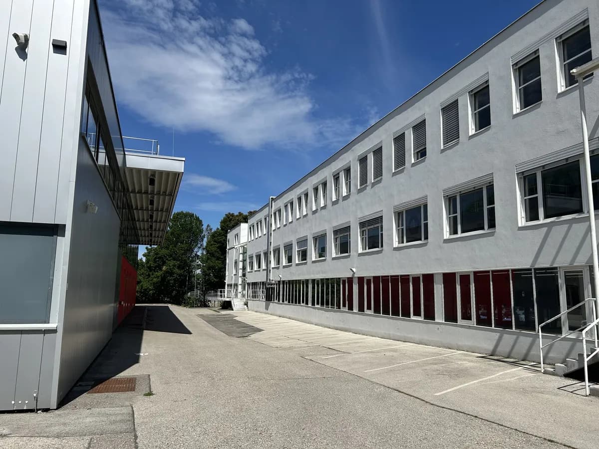 Gewerbeimmobilie mieten in Wien – 300 m², € 11 – Bild 14 von 16