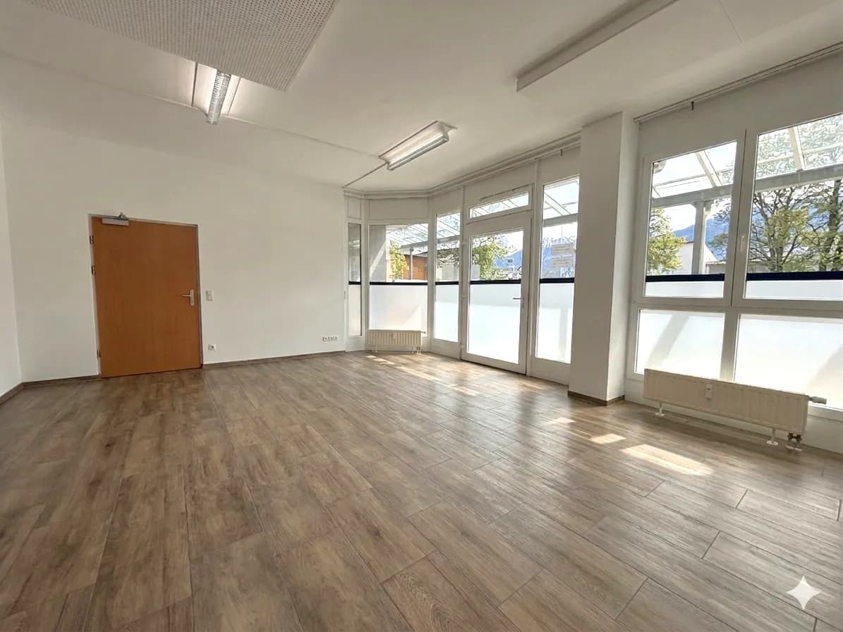 Gewerbeimmobilie mieten in Innsbruck-Land – 102 m²