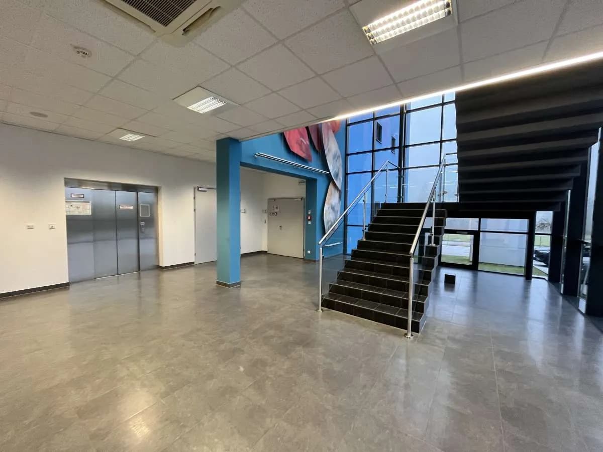 Gewerbeimmobilie mieten in Graz-Umgebung – 985 m², € 14.939 – Bild 2 von 22
