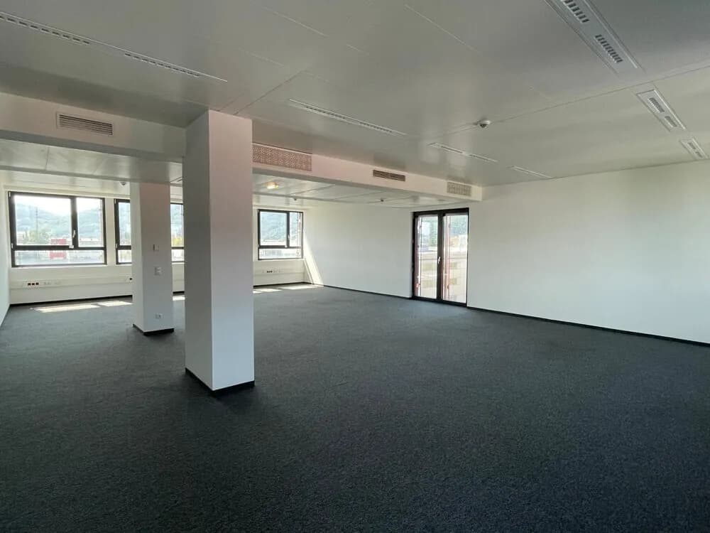 Gewerbeimmobilie mieten in Graz – 377 m², € 14