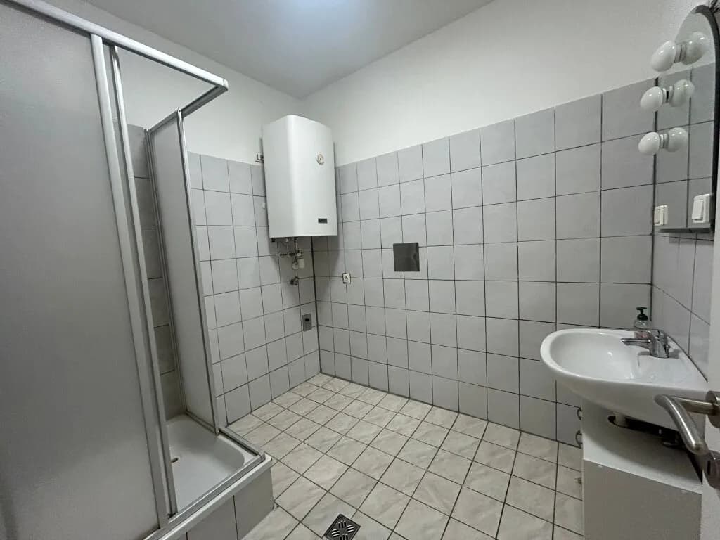 Wohnung kaufen in Neunkirchen – 53,14 m², € 89.500 – Bild 10 von 15