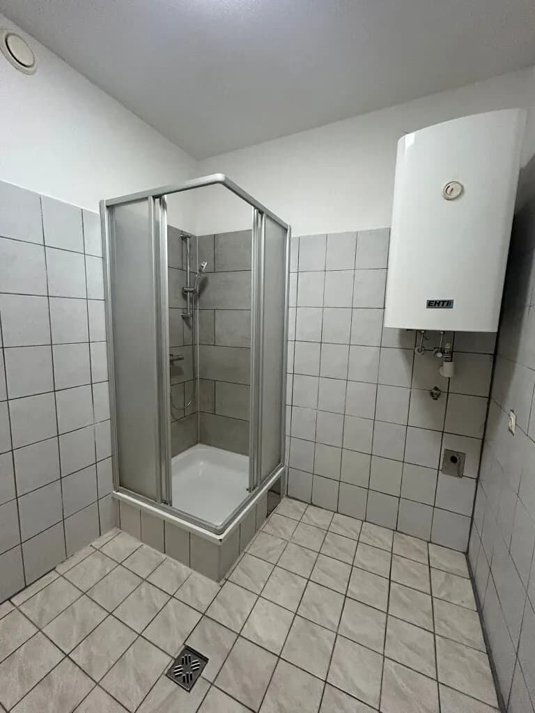 Wohnung kaufen in Neunkirchen – 53,14 m², € 89.500 – Bild 11 von 15