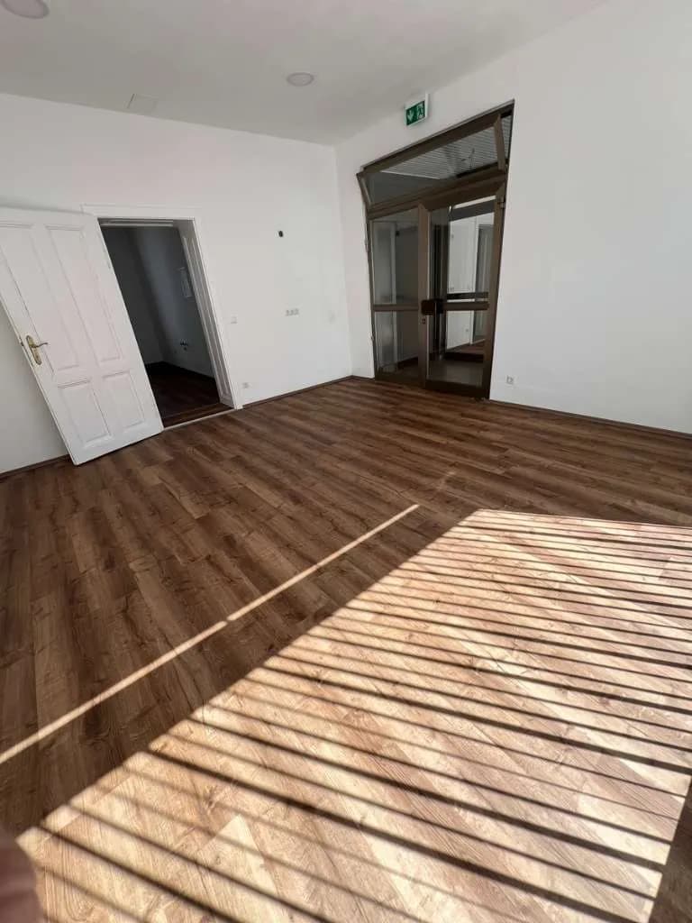 2-Zimmer-Gewerbeimmobilie mieten in Amstetten – 39 m², € 545 – Bild 3 von 7