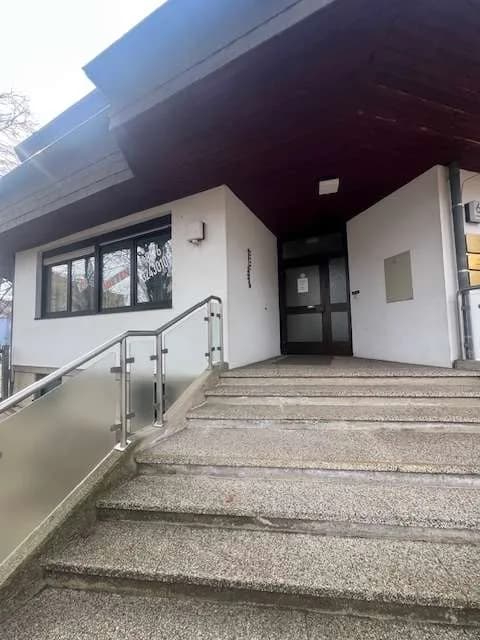 13-Zimmer-Gewerbeimmobilie mieten in Graz – 390 m², € 3.200 – Bild 2 von 49