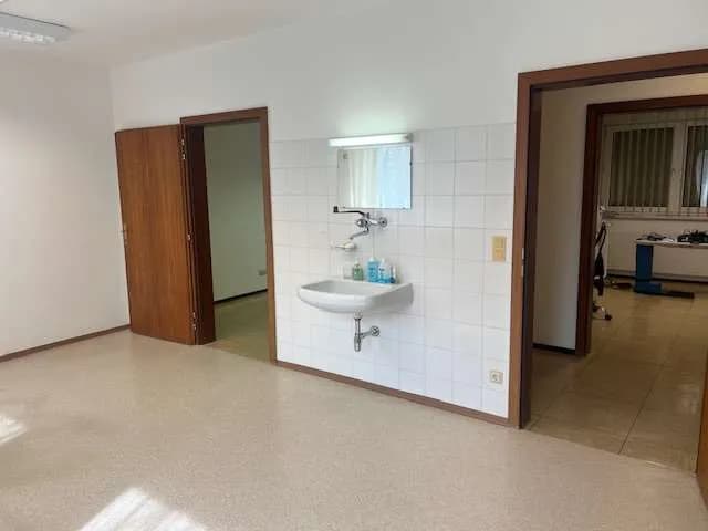13-Zimmer-Gewerbeimmobilie mieten in Graz – 390 m², € 3.200 – Bild 20 von 49