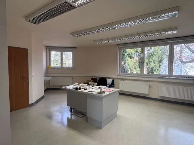13-Zimmer-Gewerbeimmobilie mieten in Graz – 390 m², € 3.200 – Bild 38 von 49