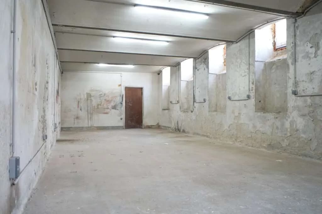 Gewerbeimmobilie kaufen in Wien – 52 m², € 50.000