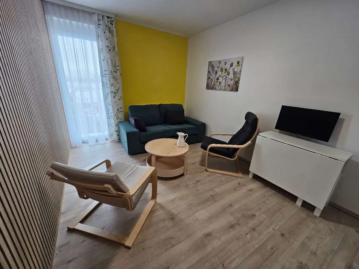 1-Zimmer-Gewerbeimmobilie mieten in Neusiedl am See – 13 m², € 150 – Bild 2 von 3