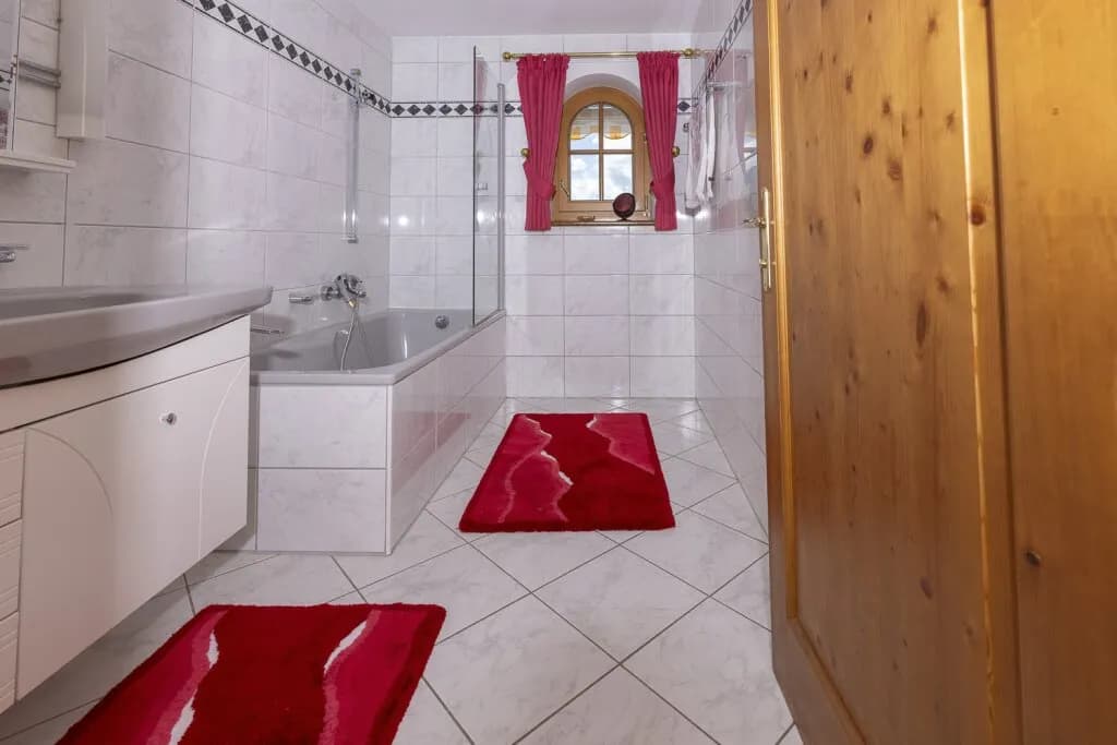 5-Zimmer-Haus kaufen in Vöcklabruck – 256 m², € 1.590.000 – Bild 16 von 30