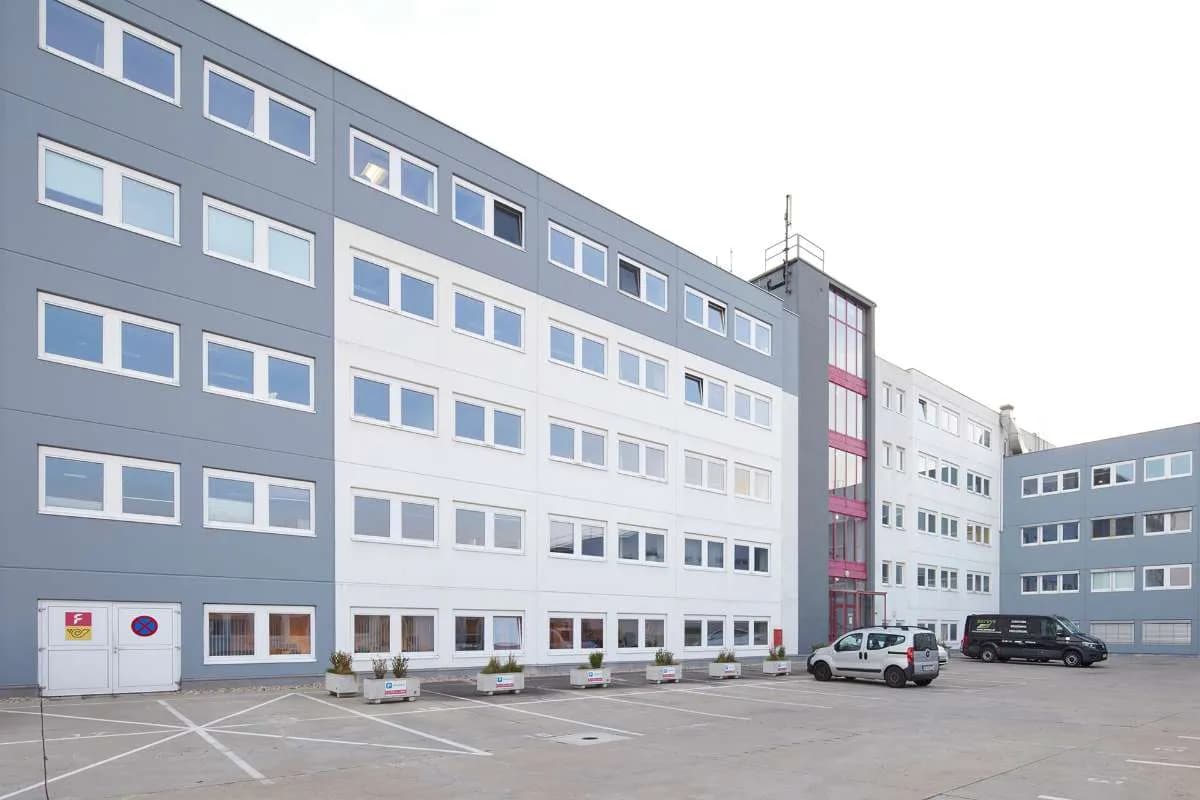 Gewerbeimmobilie mieten in Mödling – 75 m², € 701