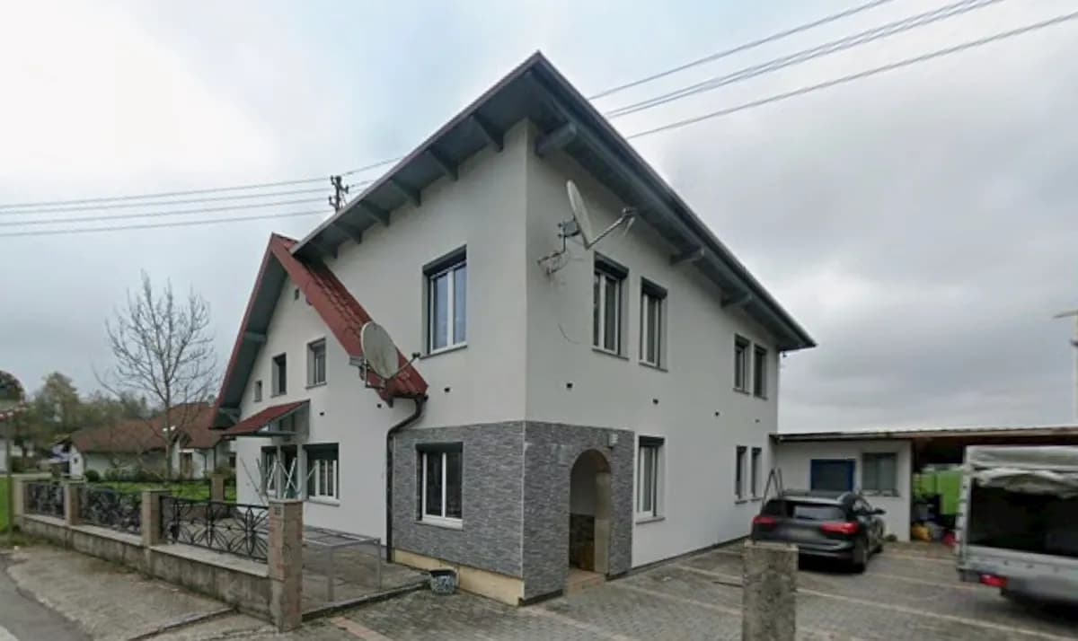 7-Zimmer-Haus mieten in Vöcklabruck – 180 m², € 1.600 – Bild 2 von 29