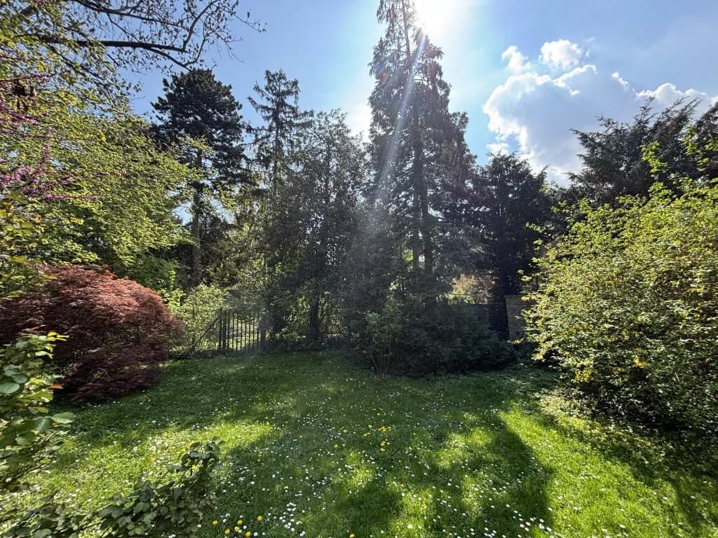 Grundstück kaufen in Wien – 2 813 m², € 2.350.000 – Bild 1 von 3