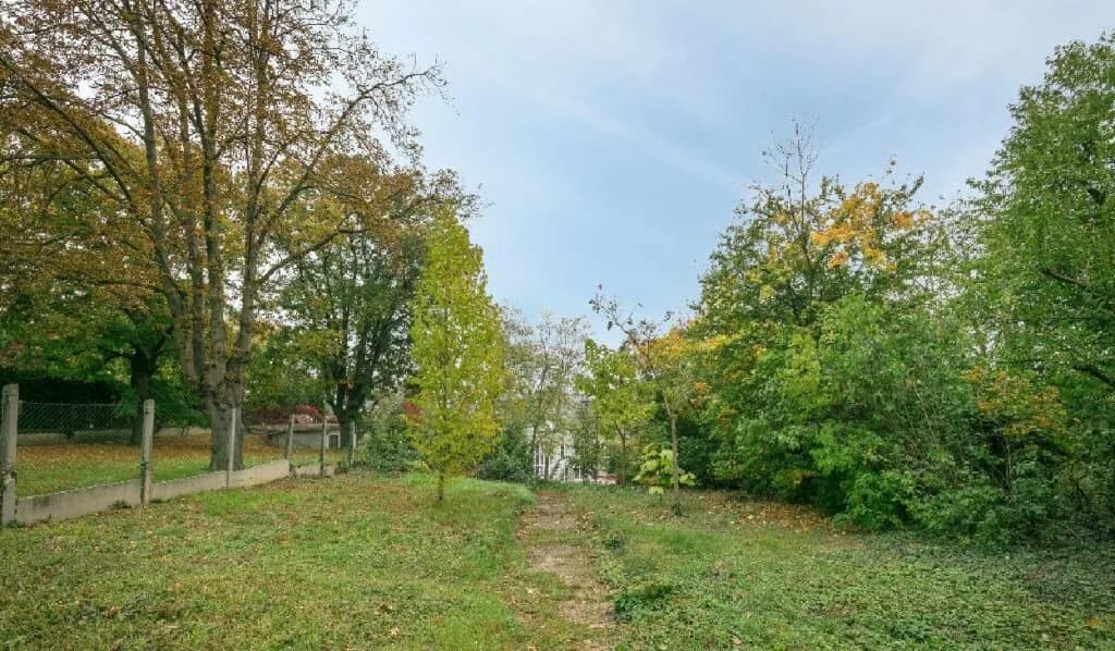 Grundstück kaufen in Wien – 2 813 m², € 2.350.000 – Bild 2 von 3